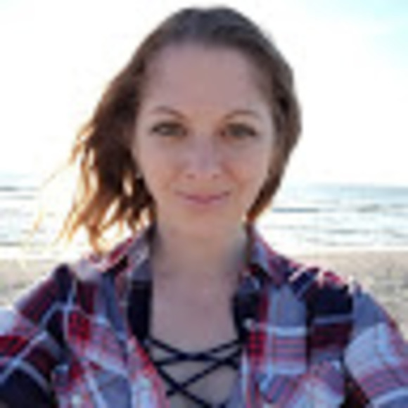 Meet your Posher, Julie - Picture 1 of 1